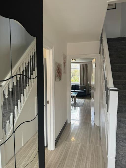 Stylish 2-bedroom Duplex Sleeps 6 Appartamento