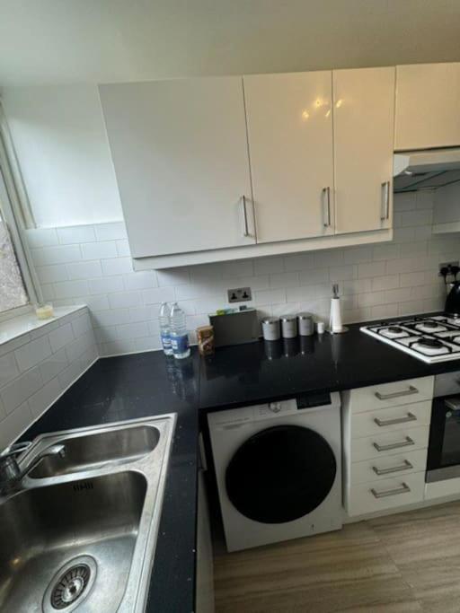 Stylish 2-bedroom Duplex Sleeps 6 Londra