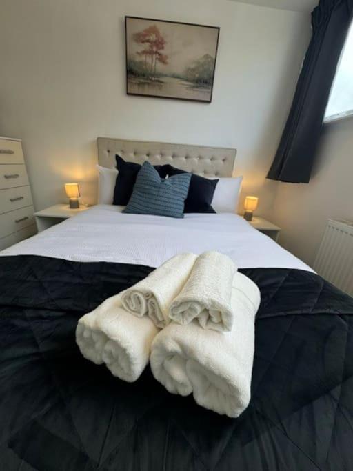 Stylish 2-bedroom Duplex Sleeps 6 Appartamento Londra
