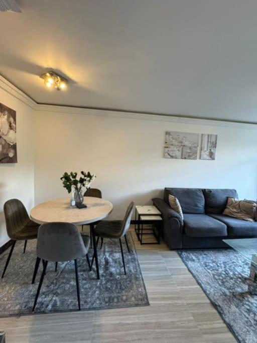 Appartamento Stylish 2-bedroom Duplex Sleeps 6 *